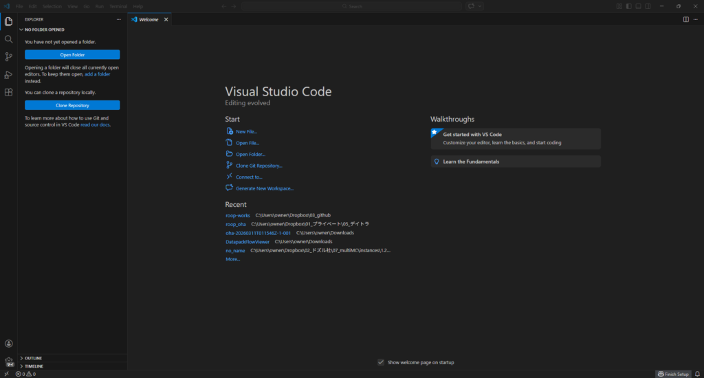 VSCodeの初回起動画面。英語UIのままの状態の画像